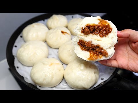 巴掌大的叉烧肉包子，吃到肉馅真的好惊艳！