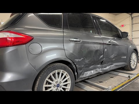 I saved a CHEAP Ford. Repairing a Wrecked car from Copart.