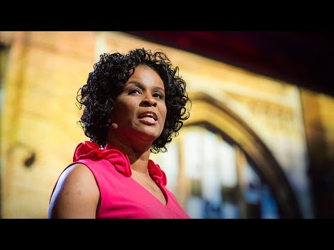 Linda Cliatt-Wayman: How to fix a broken school? Lead fearlessly, love hard