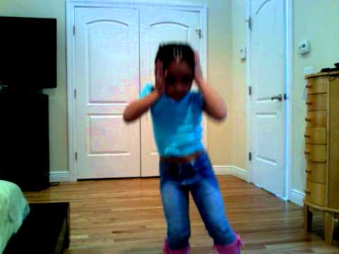 Funny Girl Dancing PEPE