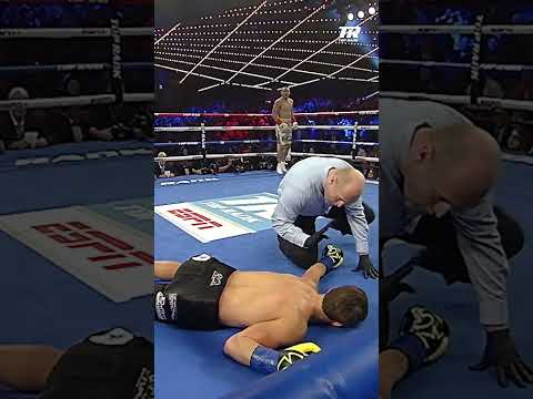 Teofimo Lopez knows how to put on a show at Madison Square Garden 😳🍿