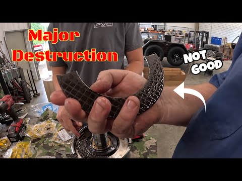 John Deere 450G dozer restoration gives us a big surprise during the transmission rebuild.. Part 3