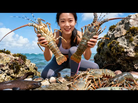 Xiao Zhang Made A Surprise At The Drain Outlet, Collecting So Many Lobsters His Hands Were Sore.