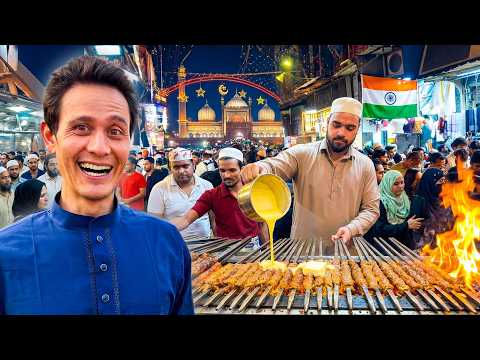 Ramadan in India!! (How 30,000 People Eat Dinner in Old Delhi)