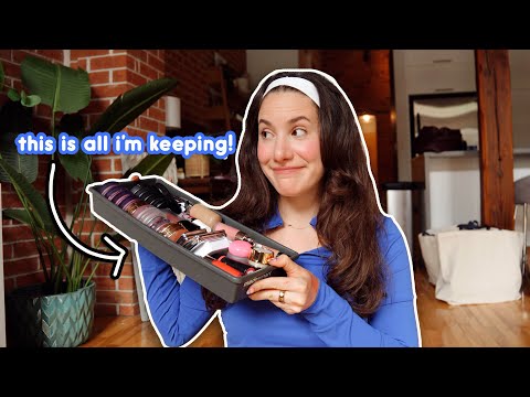I decluttered 100+ blushes! (downsizing my makeup collection)