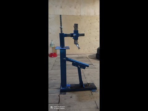 самодельный шиномонтажный станок снятие старой ссср покрышки.