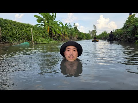베트남 시골마을에 생물 잡으러 갔는데... 저 좀 살려주세요...