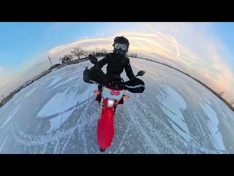 River Canard Ice figure 8