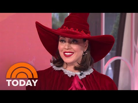 Aubrey Plaza Dresses Up As The 'Christmas Witch'