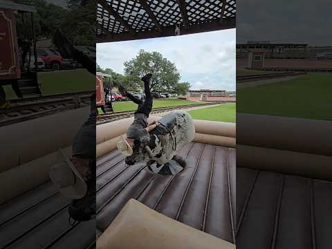 NON TEXAN TRAVEL VLOGGER GETS BULLIED