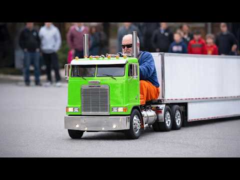 AMERICAN TRUCKS in a SMALLER SCALE with REAL ENGINES — You HAVE to see this!