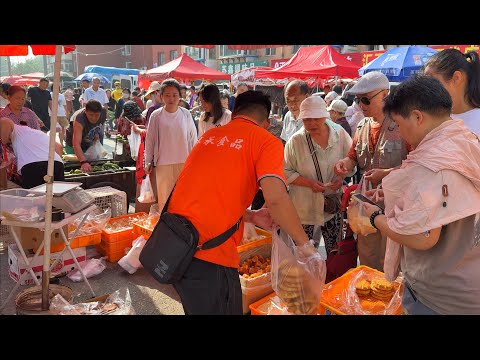 中國沈陽美食集市,道地風味美食煙火氣十足,上過央視鍋包肉,焦香碳烤雞架,吃出小時候味道的麻辣燙,朝鮮族特色拌菜,早市的燒麥,菜包子,肉蛋堡,幾十種街頭美食根本吃不完!