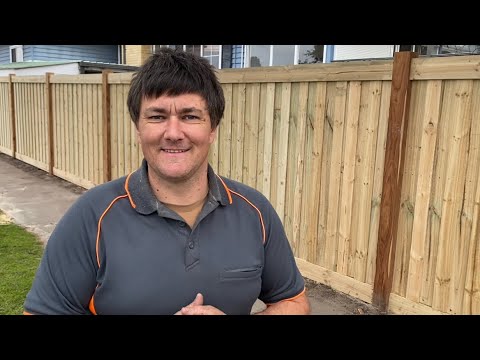 How to build an exposed post paling fence