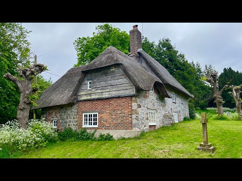Serene Sunrise WALK in an English Village with Thatched Roof Cottages | Birdsong - ENGLAND