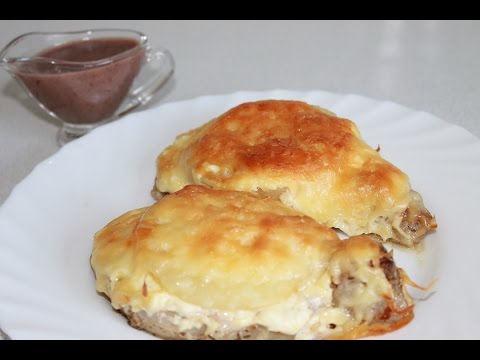 Свинина под ананасом в духовке. Очень вкусно!