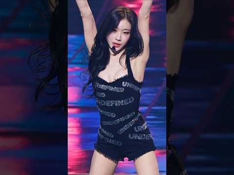 피부톤이 사기인 령채 #채령 #CHAERYEONG #있지 #ITZY