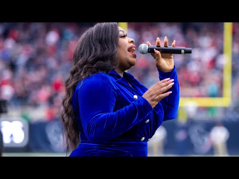 Kim Cruse sings The National Anthem