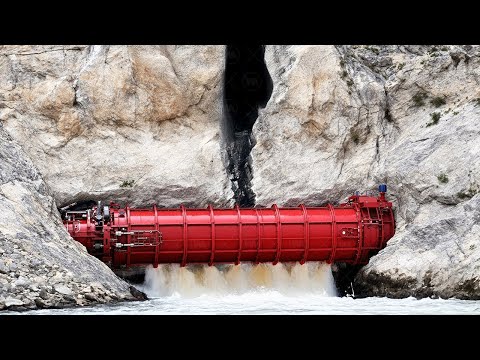 Они Разрезали Гору Пополам и Закачали в Нее Целое Море, и Это Изменит Ситуацию