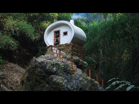 How I Build a Bushcraft Survival Shelter in the Deep Forest, Hunt and Cook, House on Rock