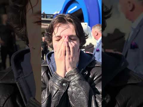 #PepsiPartner Did Chris meet his match?! Best day ever @pepsi 🐻‍❄️💙