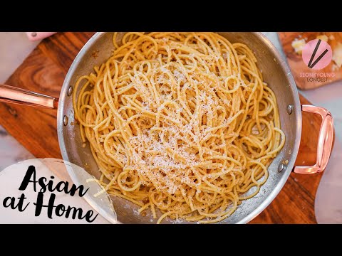 The BEST Garlic Noodles
