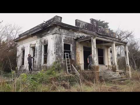 Two Men Transform Abandoned House and Give it a Second Life for Free! by @Cleanup Free 2T