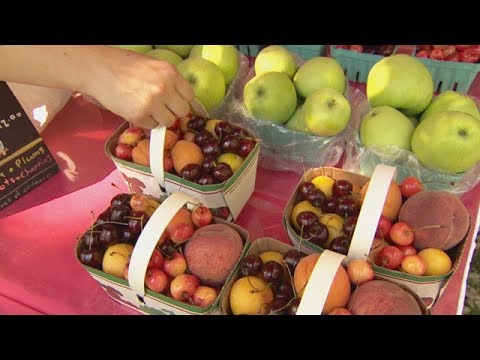 Farmers market lies exposed: hidden camera investigation (Marketplace)