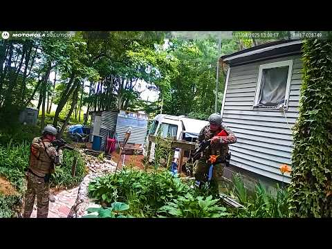 Fugitive Ambushes SWAT Team with Pipe Bombs