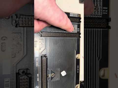 Bill Problem solved jumper on back plain causes NeXT Cube Dimension board not to synchronize 100%