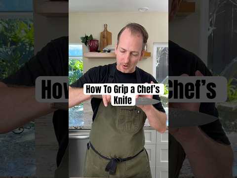 How to properly grip a chef’s knife.🔪 #cookingbasics #knifeskills #chefknife #cooklikeachef
