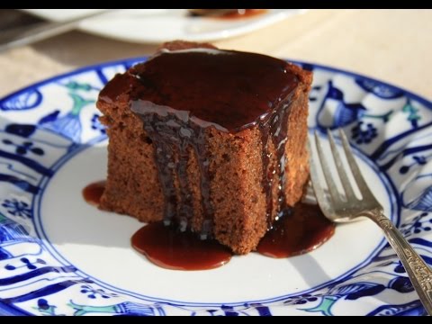 How to Make Old Fashioned Gingerbread Cake
