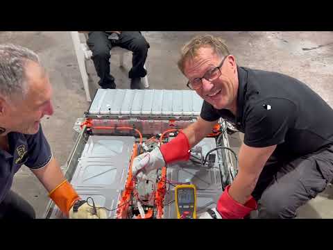 2017 Nissan Leaf with a high voltage insulation fault.