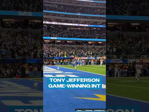 tony jefferson with the game winner for the chargers 🤯