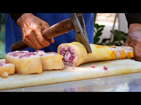 Thai Food   GIANT BEEF OXTAIL AVOCADO GREEN CURRY Aoywaan Bangkok Thailand