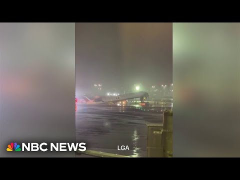 4 injured after Air Canada plane collides with vehicle at New York's LaGuardia Airport