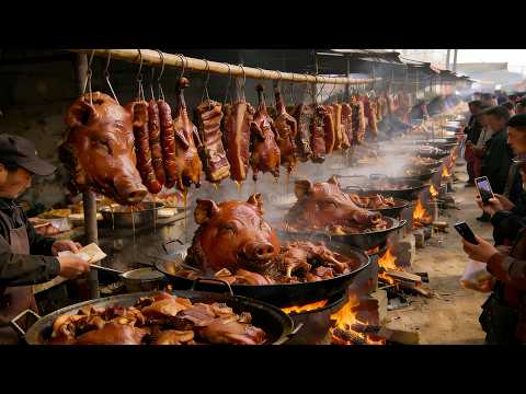 What are 30 foods that Chinese people love to eat? You can find them all at this market.