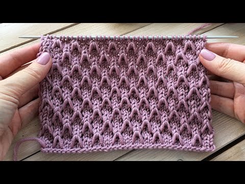 Крупные соты Простой рельефный узор спицами