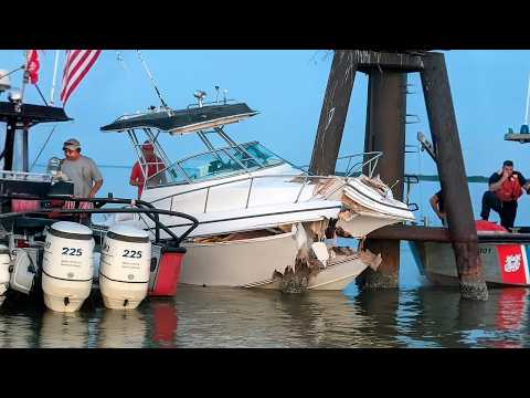 Idiots In Boats Caught on Camera