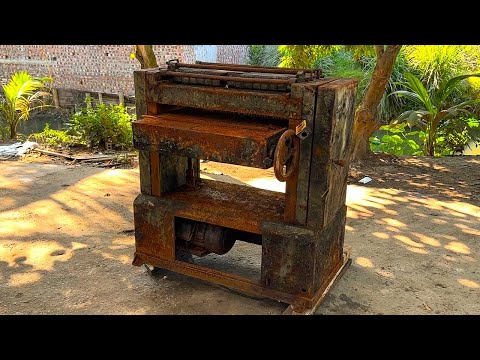 Genius restores super rusty wood planer, abandoned for many years as scrap