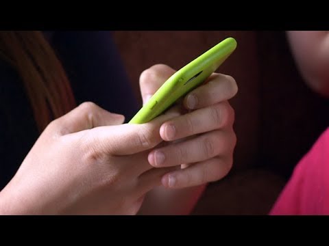 Why you're addicted to your smartphone (Marketplace)