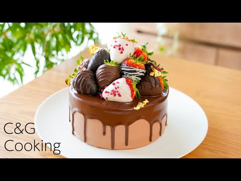 Strawberry chocolate ganache cake recipe / baking / chocolate drip cake / cake decorating