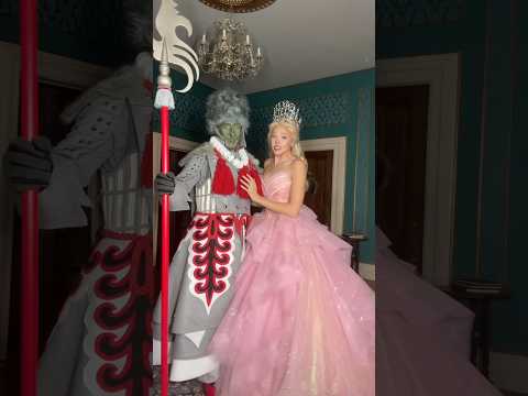 There were some miscommunications regarding our oz themed couples costumes #wizardofoz #wicked