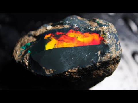 Big Black Opal Reveals Super Rare Pattern!