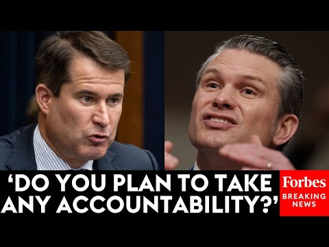 BREAKING NEWS: Seth Moulton Absolutely Lights Into Pete Hegseth Over Signal Chat Scandal