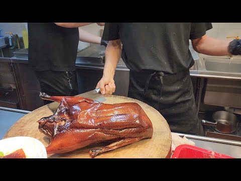#HongKong ChenPi RoastGoose #streetFood Roast#PorkBelly #茶餐廳 榕記陳皮燒鵝 #香港燒鵝排名 #本地人推薦 #grok3 #deepseek