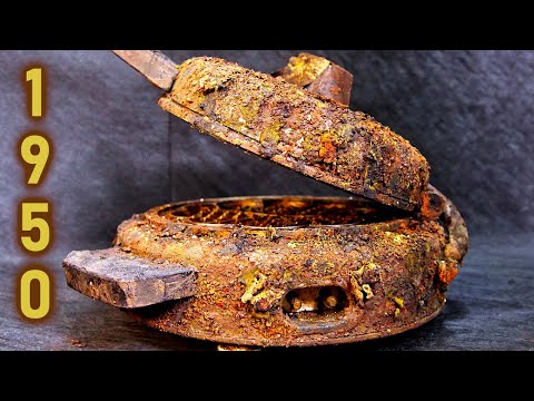 80 years old Antique HEART Waffle Maker Restoration &amp; DIRTIEST restoration ever done !