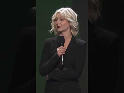 "This lighting is homophobic" (2022 YouTube Streamy Awards)