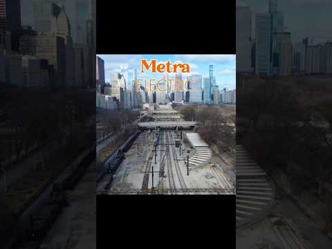 Metra Electric South Chicago Branch No. 323 stopping at 11th St. #chicago #trains #metra #dronevideo