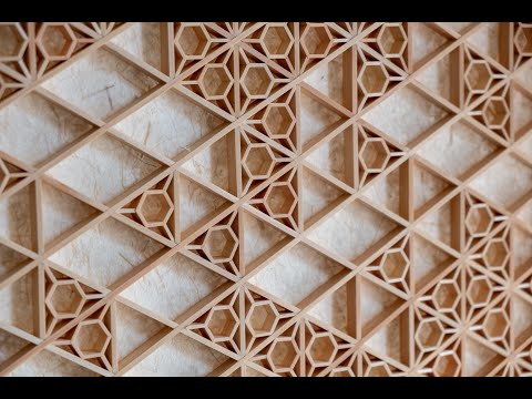 Kumiko - the 八重裏花亀甲 (yae-ura-hana-kikko) pattern