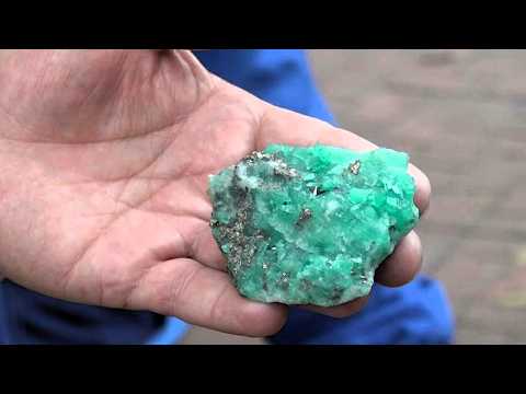 La pierre verte qui fait trembler la Colombie !